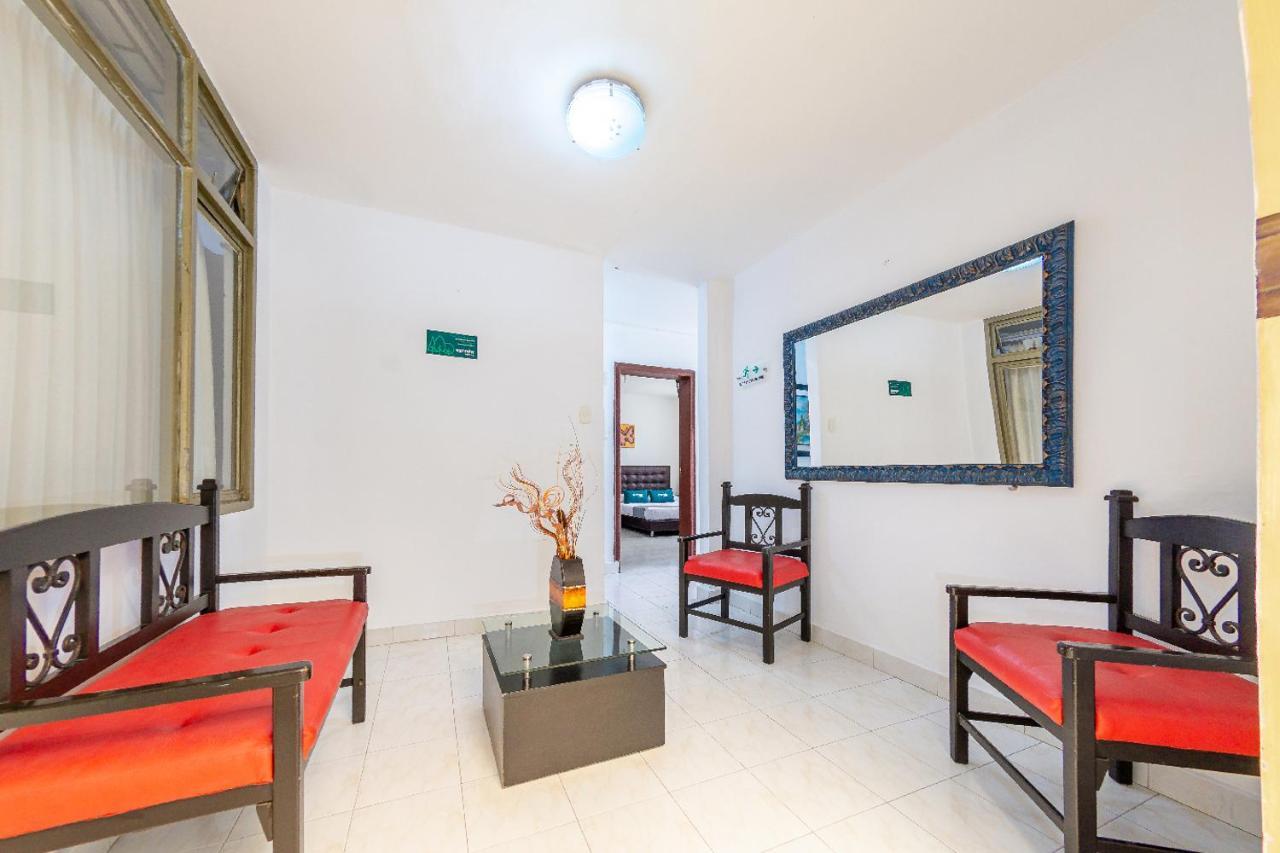 Imperio La 16 Hotell Pereira Exteriör bild