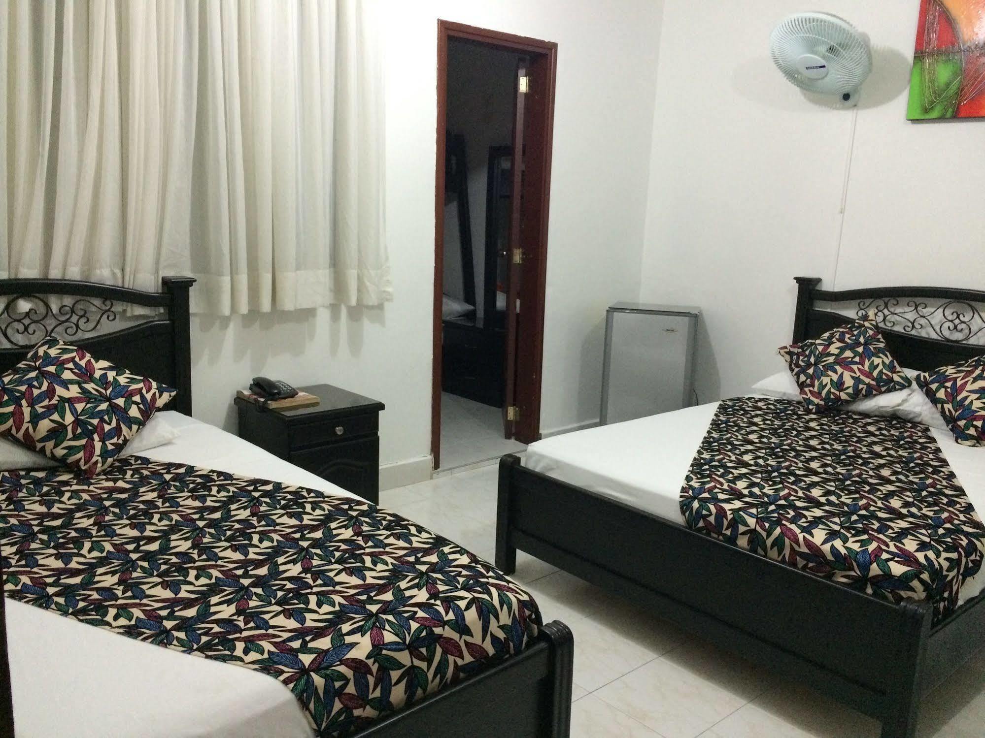 Imperio La 16 Hotell Pereira Exteriör bild
