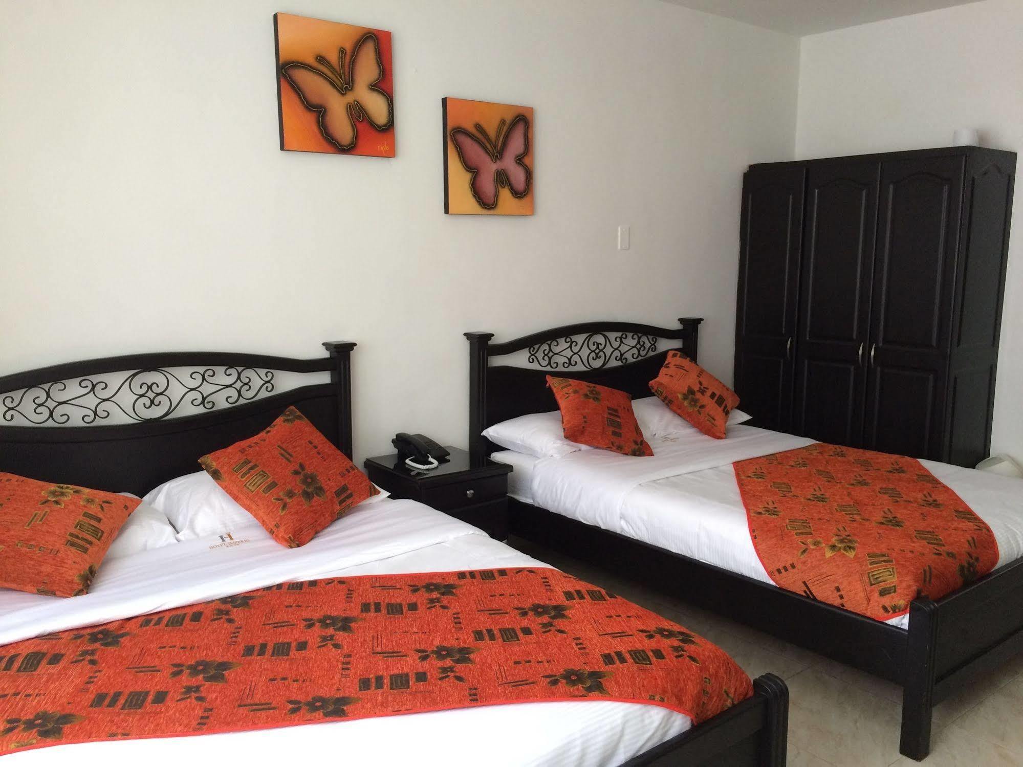 Imperio La 16 Hotell Pereira Exteriör bild